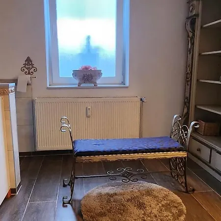 A La Maison Nah