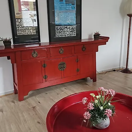 A La Maison Nah